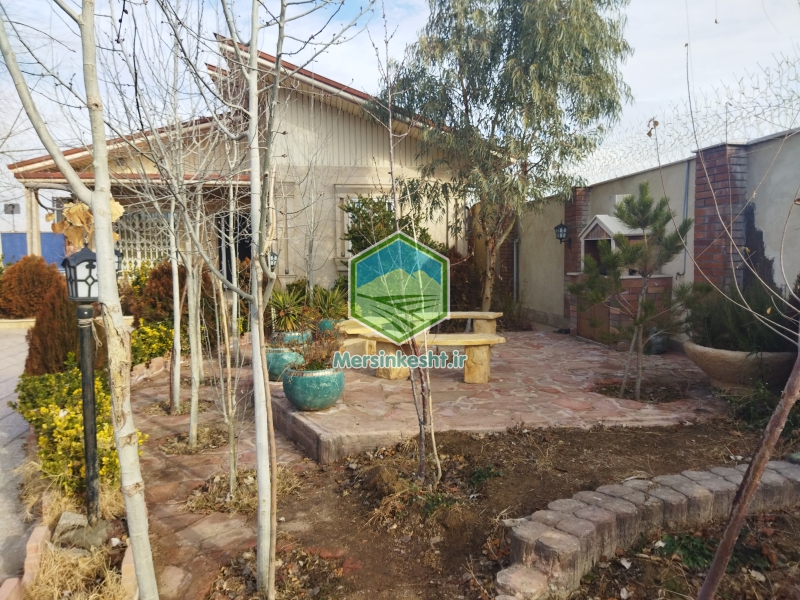6 pruning-the-villa-garden-in-tehran-dasht
